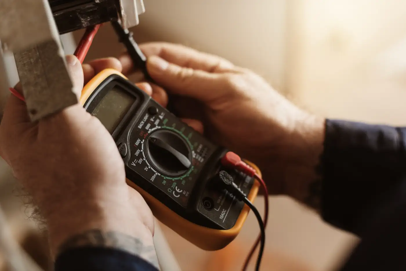Testing an electrical circuit with a multimeter
